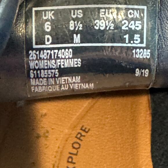 Clarks Unstructured Un Rio Tie Womens Size 8.5 M Navy Nubuck Lightweight Comfort - Picture 8 of 8